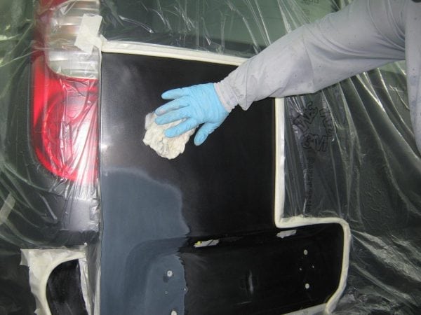 Обезжиривание улучшает сцепление поверхности с покрытием