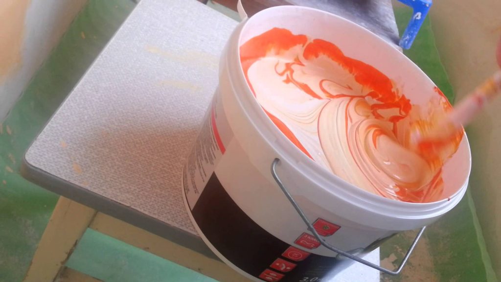 Структурная штукатурка для внутренней отделки стен: виды, характеристики, фото