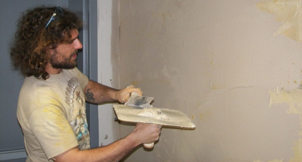 Инструменты для штукатурных работ: виды и назначение