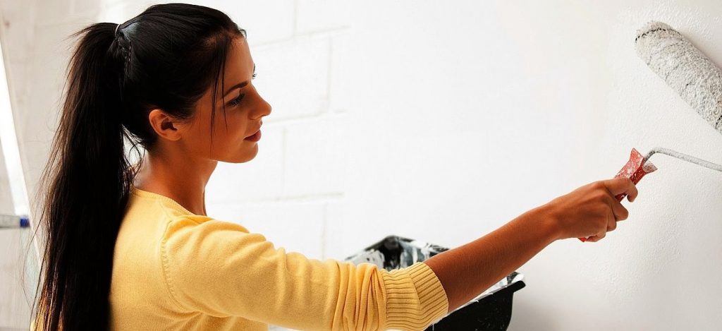 Структурная штукатурка для внутренней отделки стен: виды, характеристики, фото