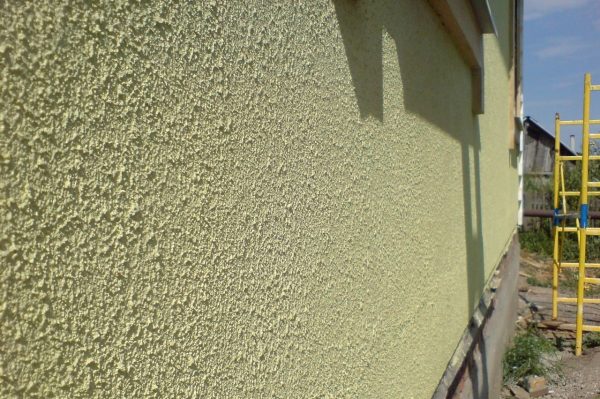 Технология нанесения штукатурки короед: фото примеров, инструкция