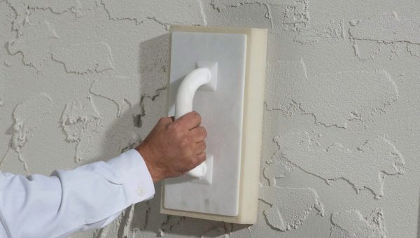 Технология нанесения штукатурки короед: фото примеров, инструкция